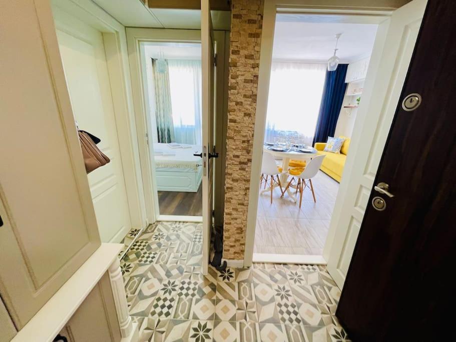 Ferienwohnung Positano Warna Exterior foto