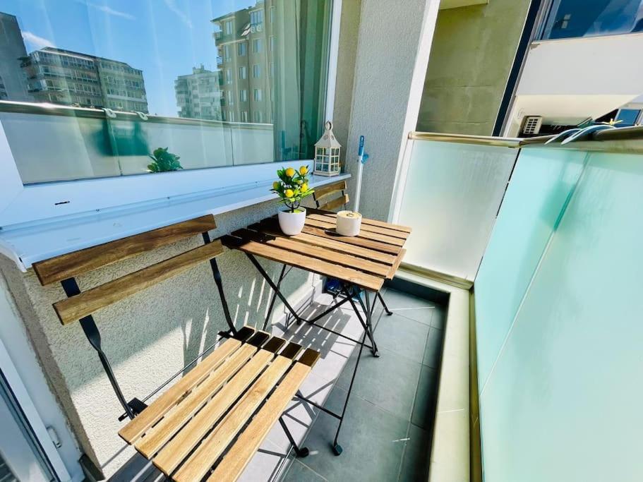 Ferienwohnung Positano Warna Exterior foto