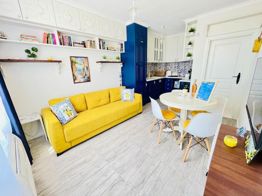 Ferienwohnung Positano Warna Exterior foto