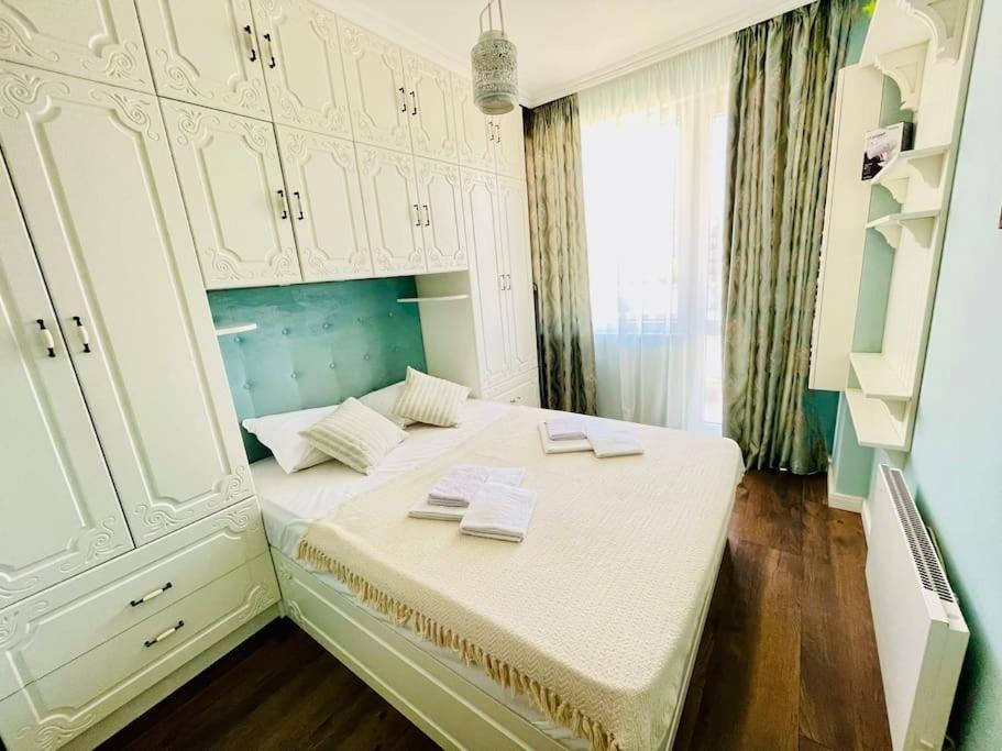 Ferienwohnung Positano Warna Exterior foto